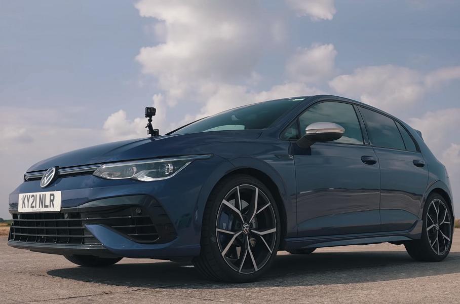 Дрэг-гонка: Audi TT RS, Porsche GT4, VW Golf R против Lamborghini Urus
