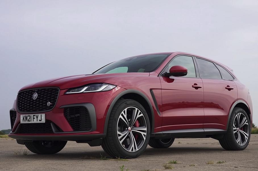Видео: кроссоверы BMW, Mercedes-AMG, Jaguar и Alfa Romeo сразились в дрэге