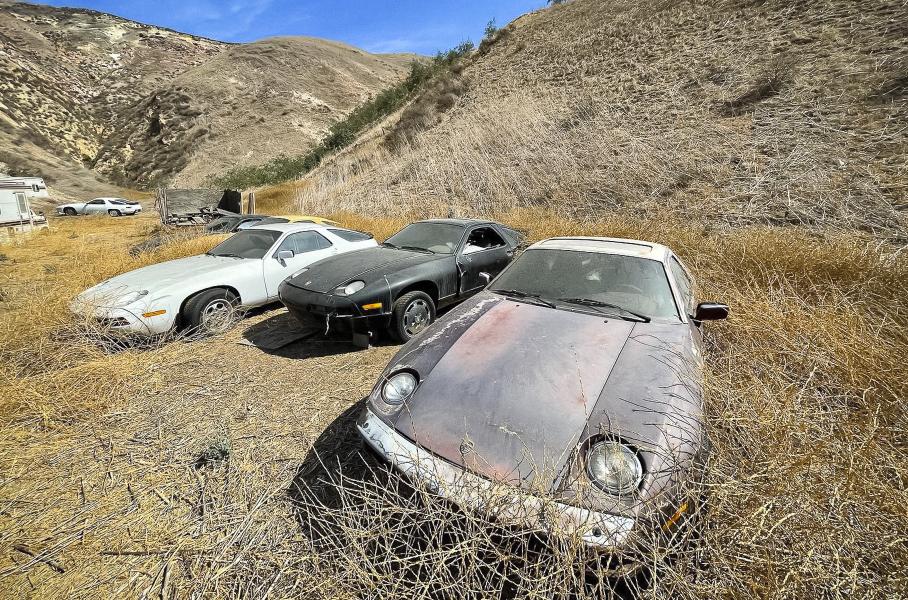 Посмотрите на кладбище забытых Porsche, ржавеющих под калифорнийским солнцем