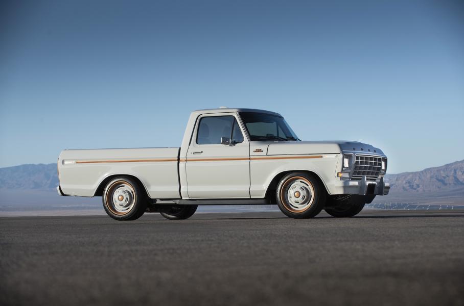 Ford перевел на электричество 43-летний пикап F-100
