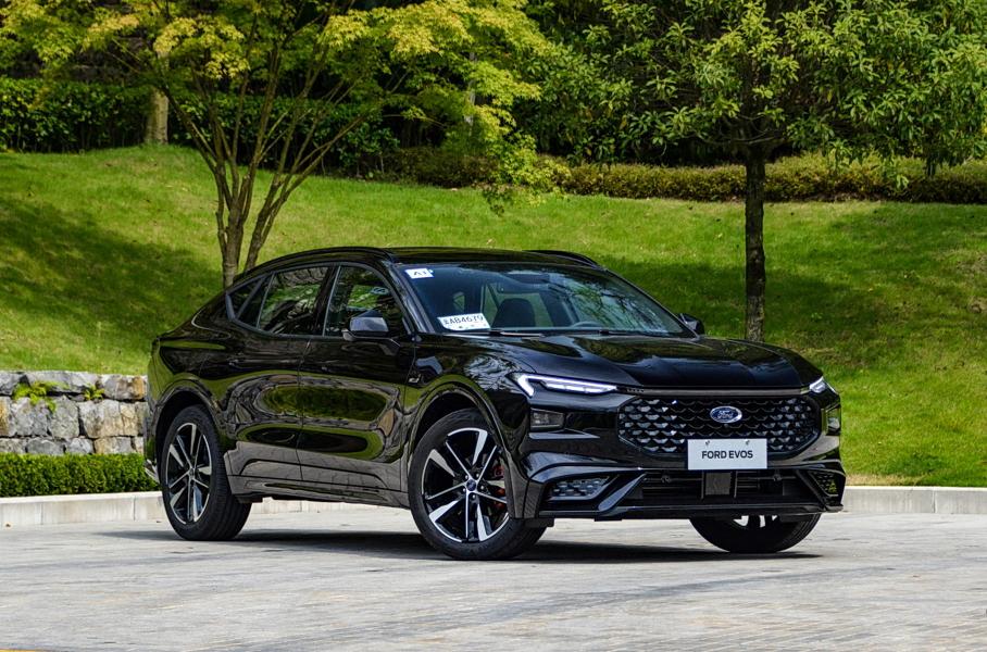 Раскрыта внешность нового седана Ford Mondeo