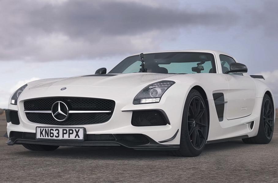 Дрэг-гонка: Mercedes-Benz SLS AMG Black против новой BMW M3