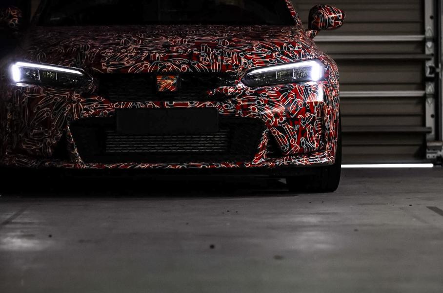 Посмотрите на новые фотографии «заряженного» Honda Civic Type R