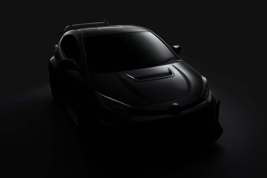 Тизер «подогретого» Toyota GR Yaris
