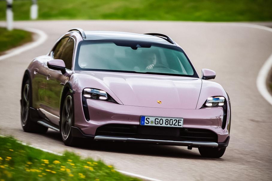 Porsche Taycan Cross Turismo