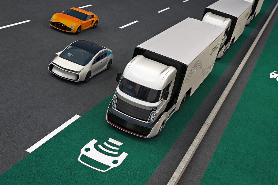 Стало известно, когда на российские дороги выпустят беспилотные фуры