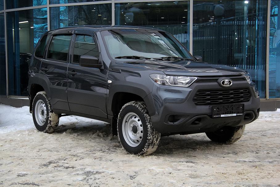 Lada Niva Travel