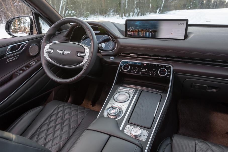 Genesis GV80: хвалим и ругаем необычный корейский вседорожник