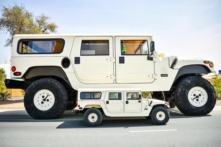 Видео: для арабского шейха построили самый большой в мире Hummer