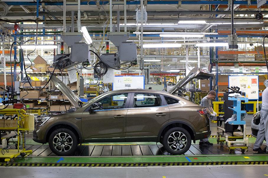 Renault не смогла возобновить производство автомобилей в России в срок