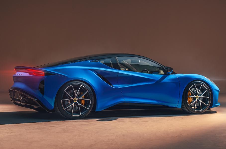 Lotus Emira с двигателем Mercedes-AMG: 365 сил и богатое оснащение