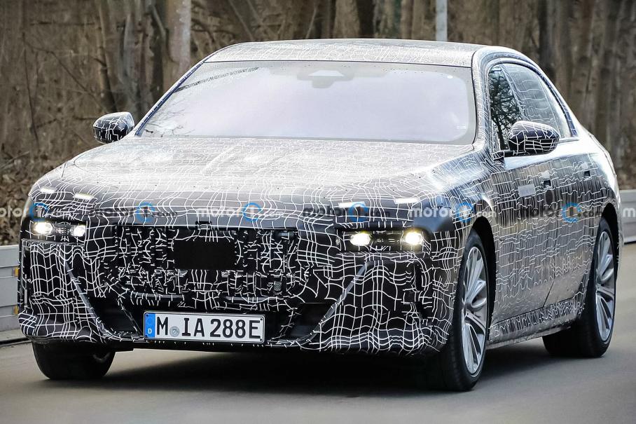 BMW готовит гибридный суперседан М7