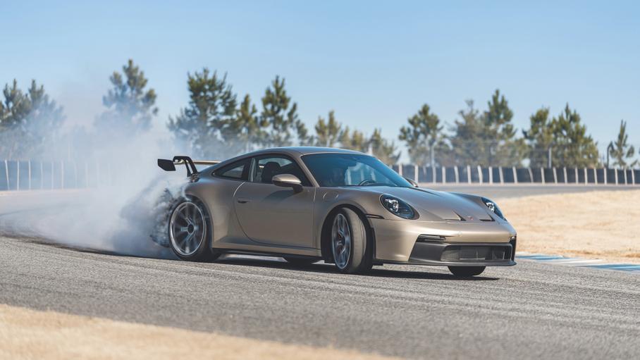 Porsche показала процесс рождения спорткаров 911 GT3