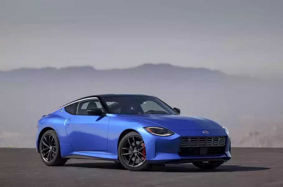 Nissan отложила начало продаж нового спорткупе Z
