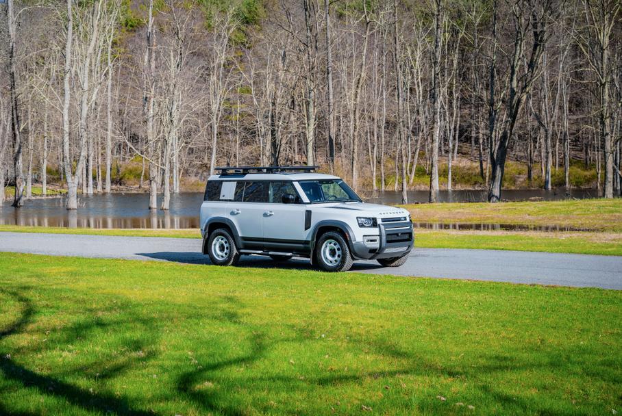 Land Rover сделал особый Defender к 30-летию дебюта модели в США