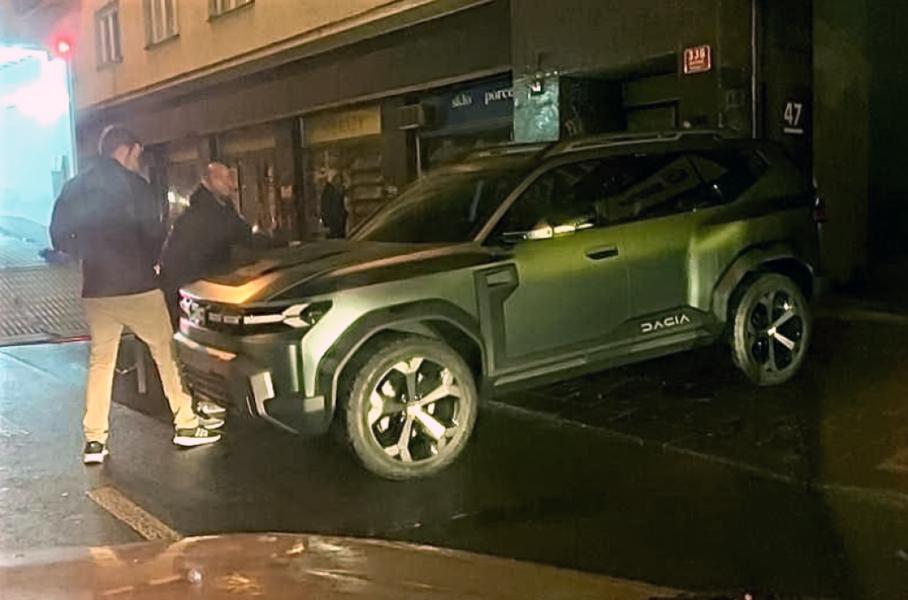 Шпионская фотография Dacia Bigster