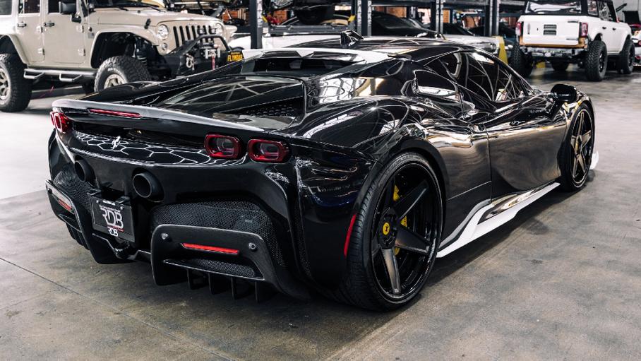 1016 Industries сделала обвес для Ferrari SF90 Stradale по цене больше Nissan Z