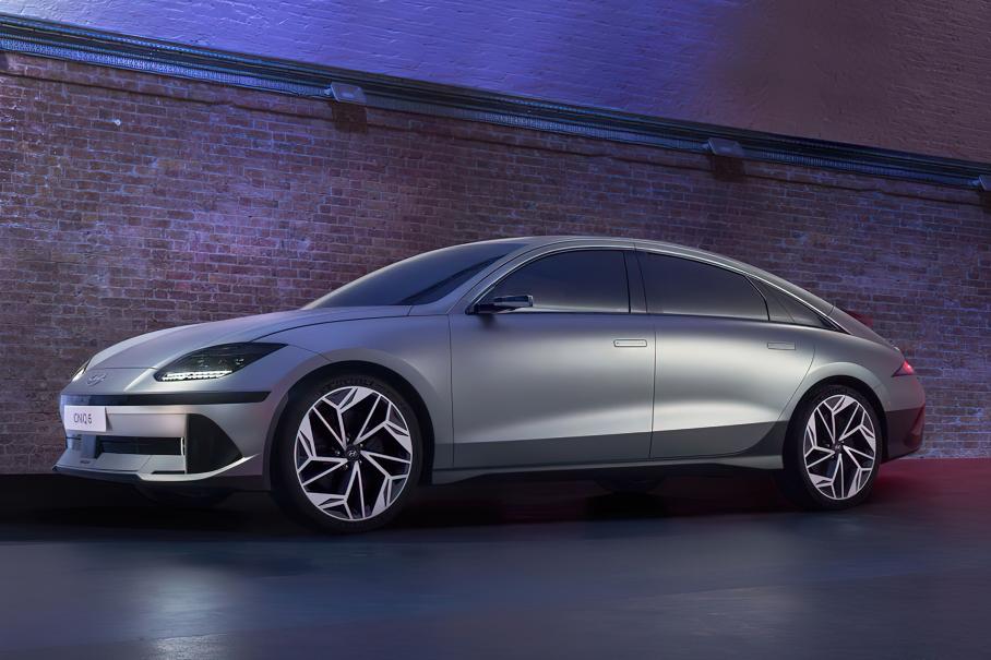 Обновленный Kia Seltos, модернизированный Lexus ES и новый кроссовер Toyota: главное за неделю
