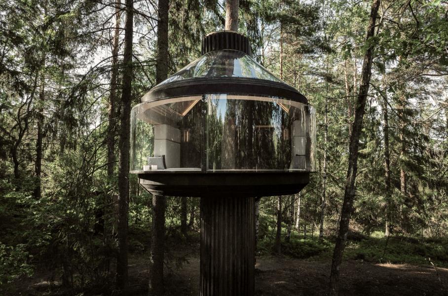 Polestar построила дом-гостиную для любителей природы