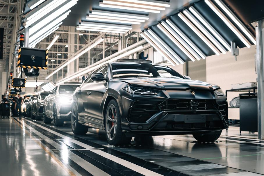 Lamborghini рассказала о рекордных продажах и анонсировала новинки