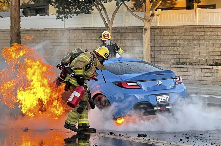 Видео: Toyota GR86 сгорел через сутки после ремонта