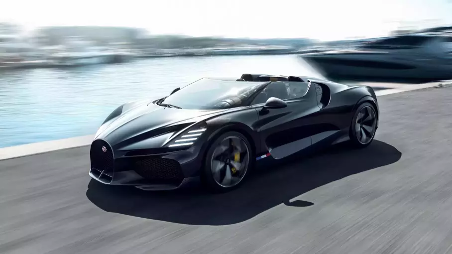Последний Bugatti с мотором W16, «заряженный» Lamborghini Urus и Koenigsegg с уникальной коробкой передач: главное за неделю