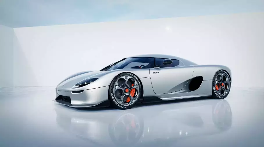 Последний Bugatti с мотором W16, «заряженный» Lamborghini Urus и Koenigsegg с уникальной коробкой передач: главное за неделю