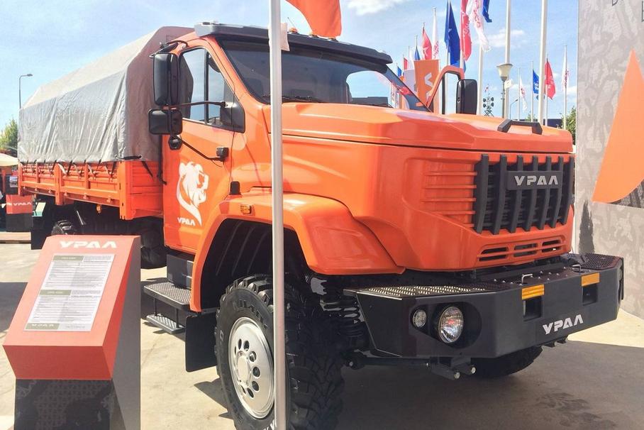 Урал показал новый вездеход с «автоматом» и пружинной подвеской