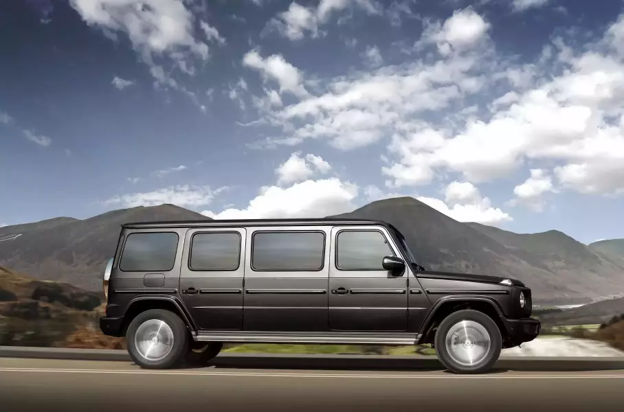 Лимузин Mercedes-AMG G 63, ещё один рекорд Porsche Taycan и новый GAC GM8: главное за неделю