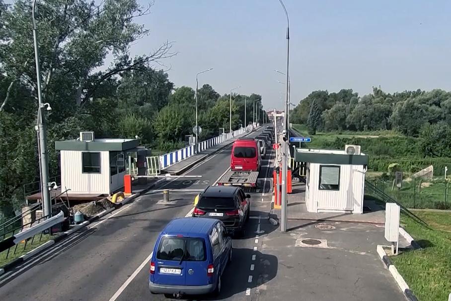 Белоруссия вводит временный запрет на вывоз автомобилей