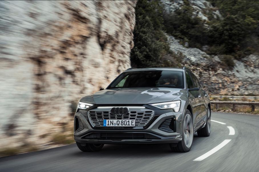 Audi e-tron и e-tron Sportback обновились: теперь семейство зовется Q8