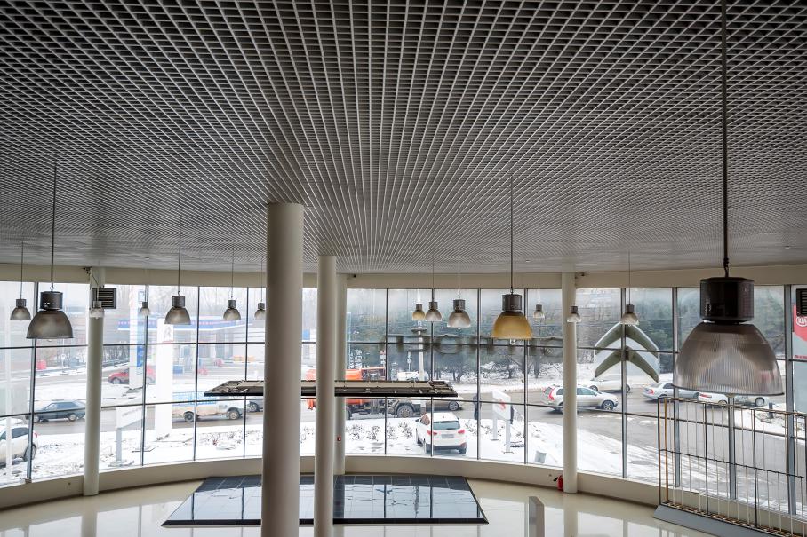 Дилеры рассказали, какие машины в России скоро нельзя будет купить