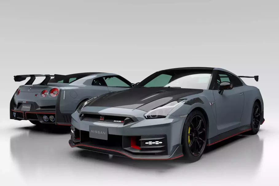 Неожиданный «Автомобиль года», обновлённый Nissan GT-R и роторный кроссовер Mazda: главное за неделю