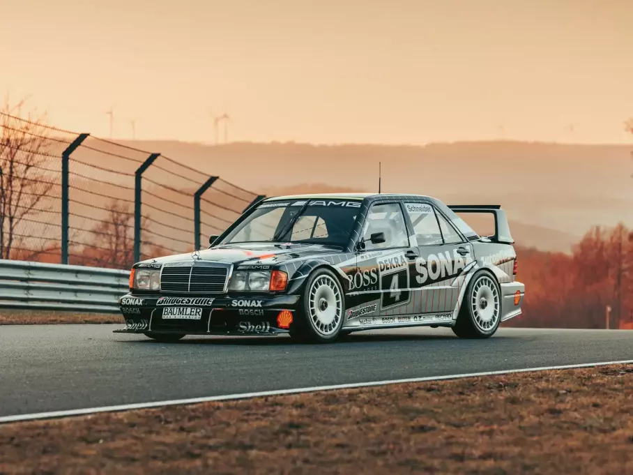 Культовый гоночный Mercedes-Benz из 1990-х выставили на продажу