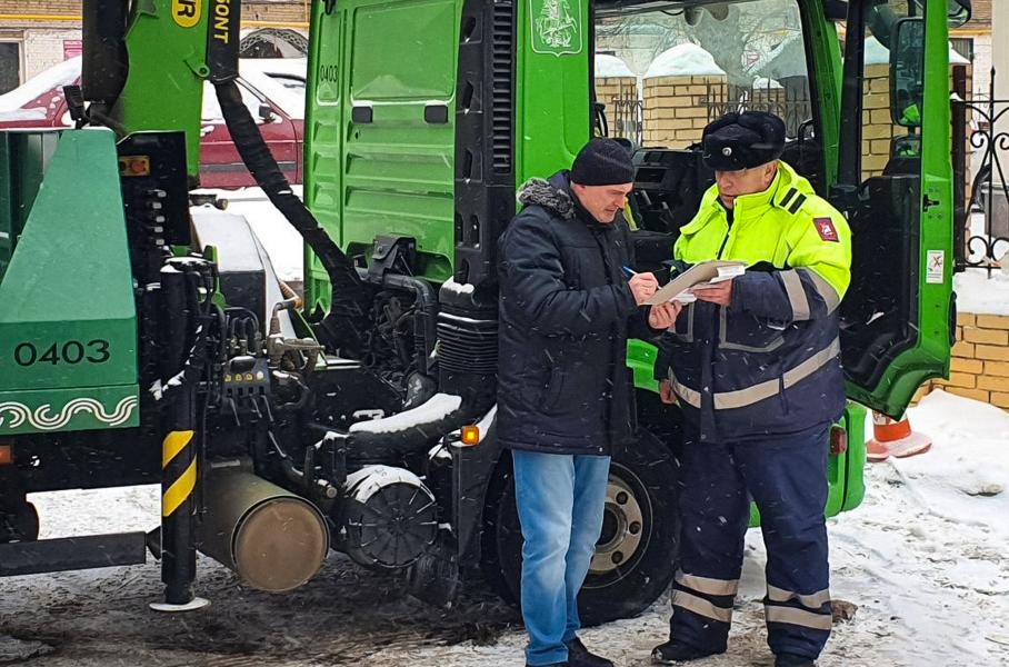 Раскрыто число эвакуированных в Москве роскошных автомобилей