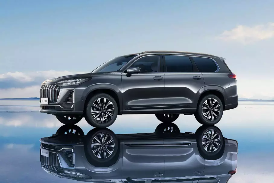 Самый быстрый и мощный Dodge, последнее купе Rolls-Royce с V12 и новый Hyundai Solaris: главное за неделю
