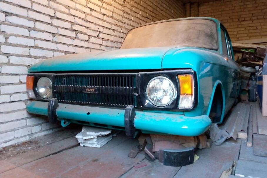 Выставлены на продажу новый кузов и салон от старого «Москвича»