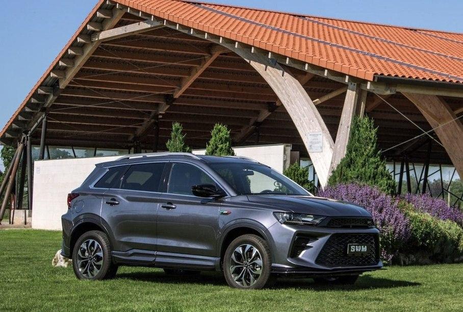Объявлена дата продаж китайских кроссоверов SWM, которые собирают на «Автоторе»