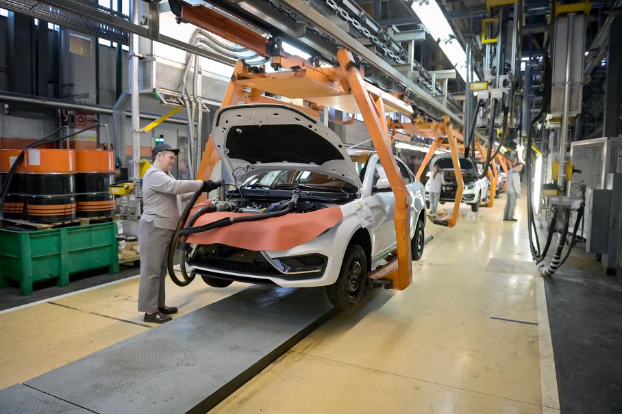 АвтоВАЗ увеличивает объемы производства новой Lada Vesta