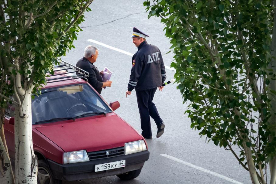 Перечислены самые популярные нарушения ПДД в России