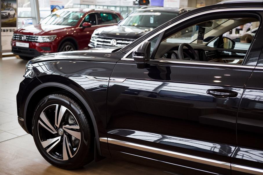 Насколько подорожают автомобили в России: прогноз дилеров