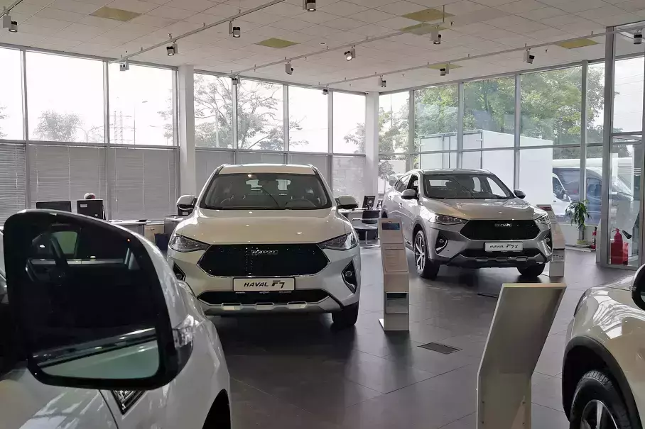 Сколько китайских марок официально продают машины в России