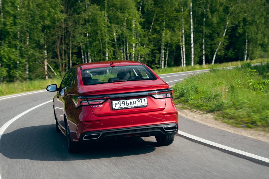Omoda S5. Седаны еще поборются
