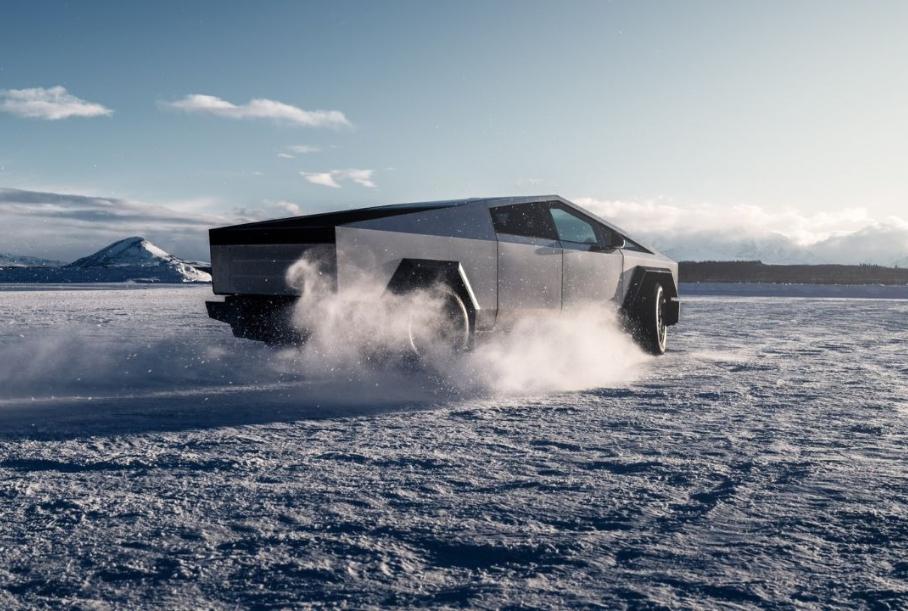 Зимние тесты Tesla Cybertruck на Аляске