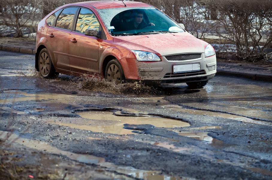 В каком регионе самые плохие дороги: мнение россиян