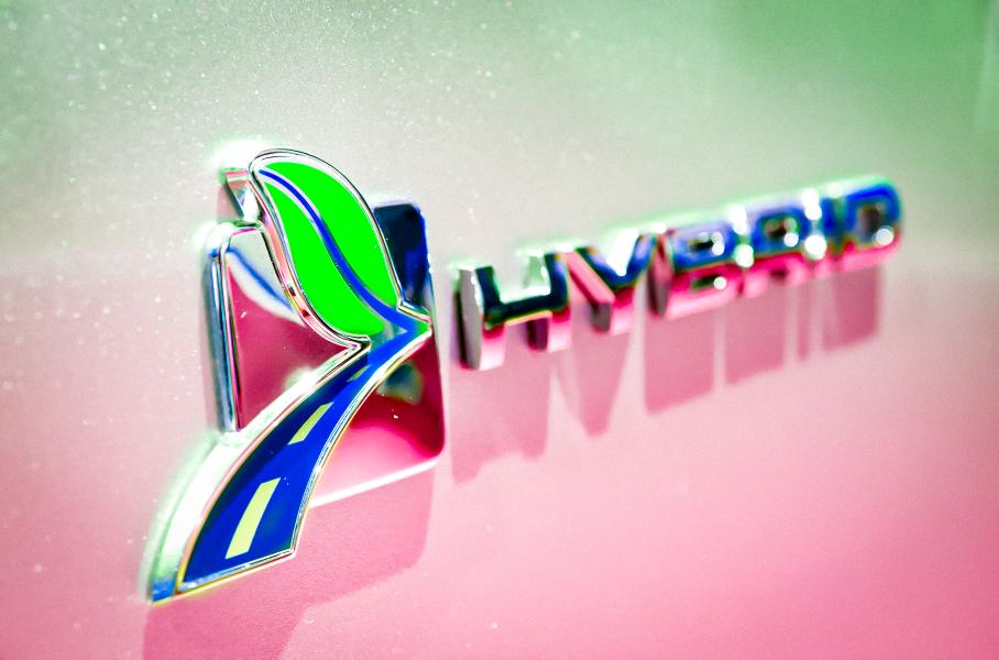 России грозит дефицит гибридных автомобилей