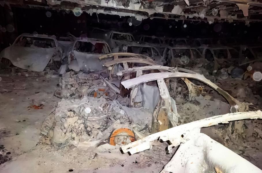 Посмотрите на последствия возгорания грузового судна с 4000 автомобилей