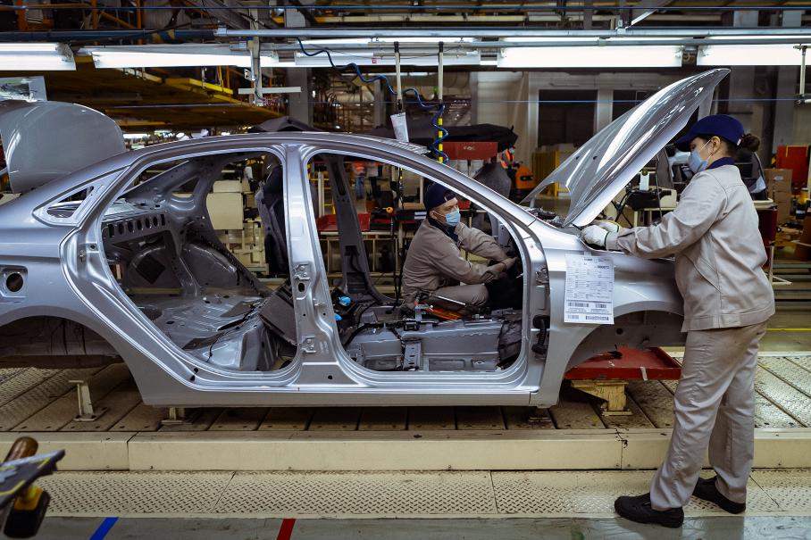 В России будут собирать по 1,6 миллиона машин в год — прогноз Минпромторга