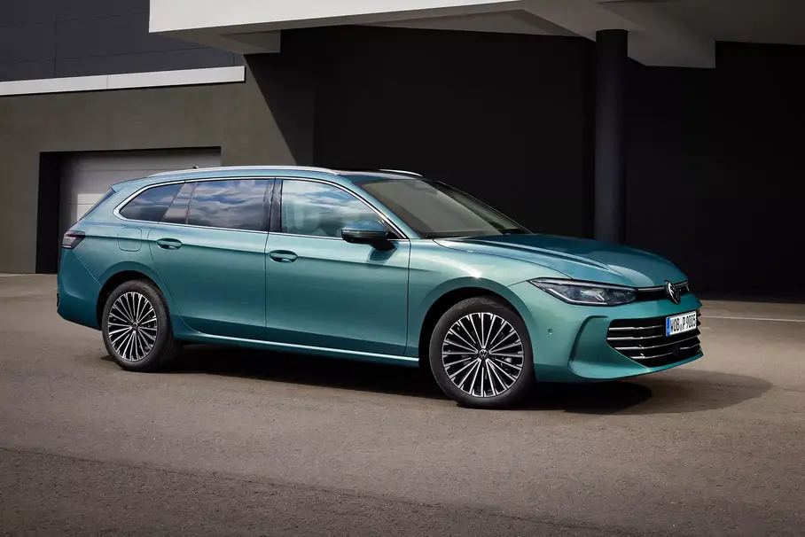 Самый мощный Porsche Cayenne, обновлённая Tesla Model 3 и суперкар Alfa Romeo: главное за неделю