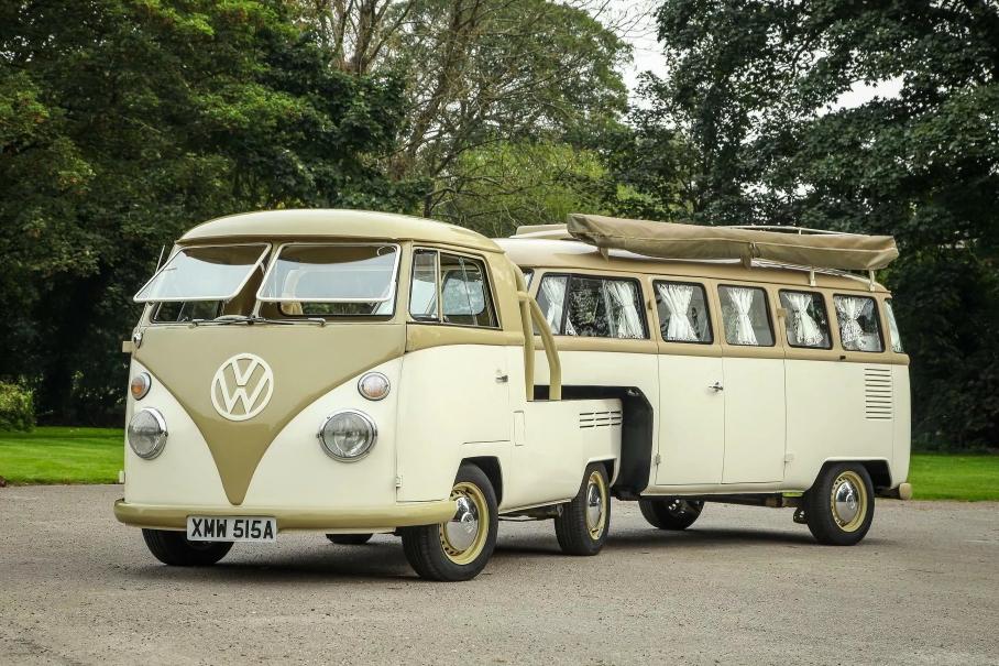 Мультяшный автопоезд из двух Volkswagen T2 продадут на аукционе